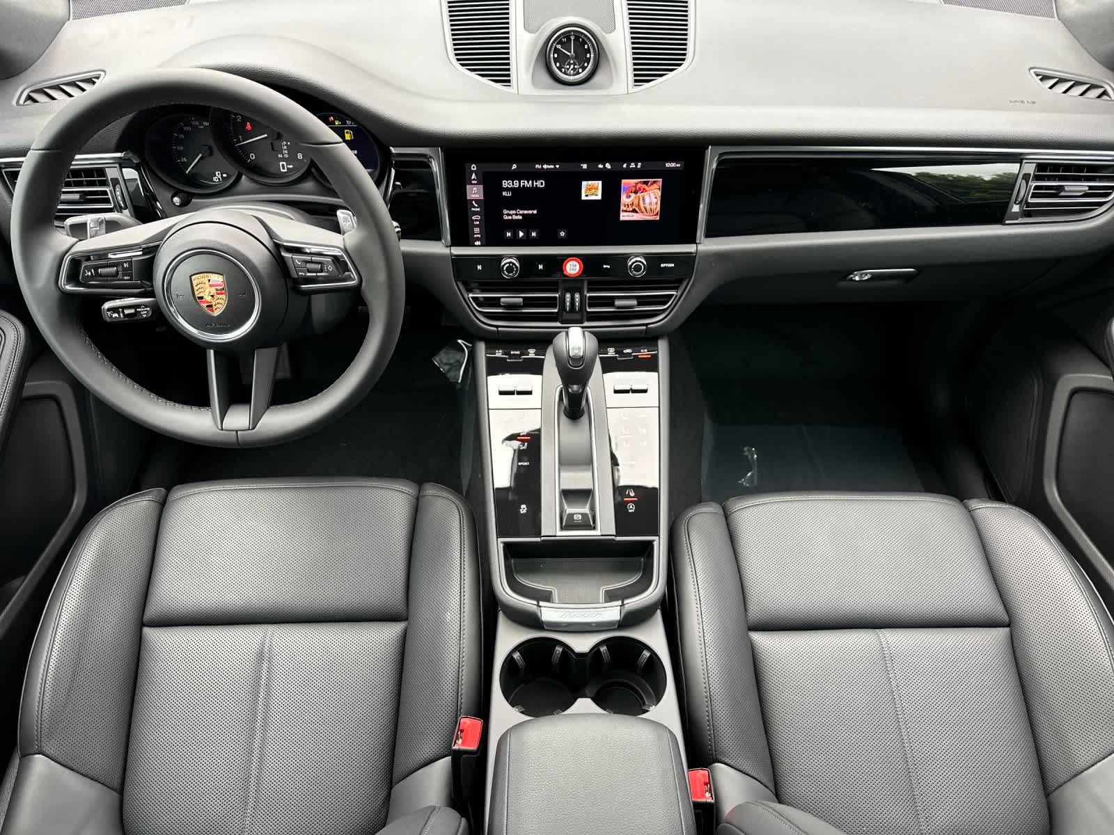 Thumbnail: 2026 Porsche Macan - 6