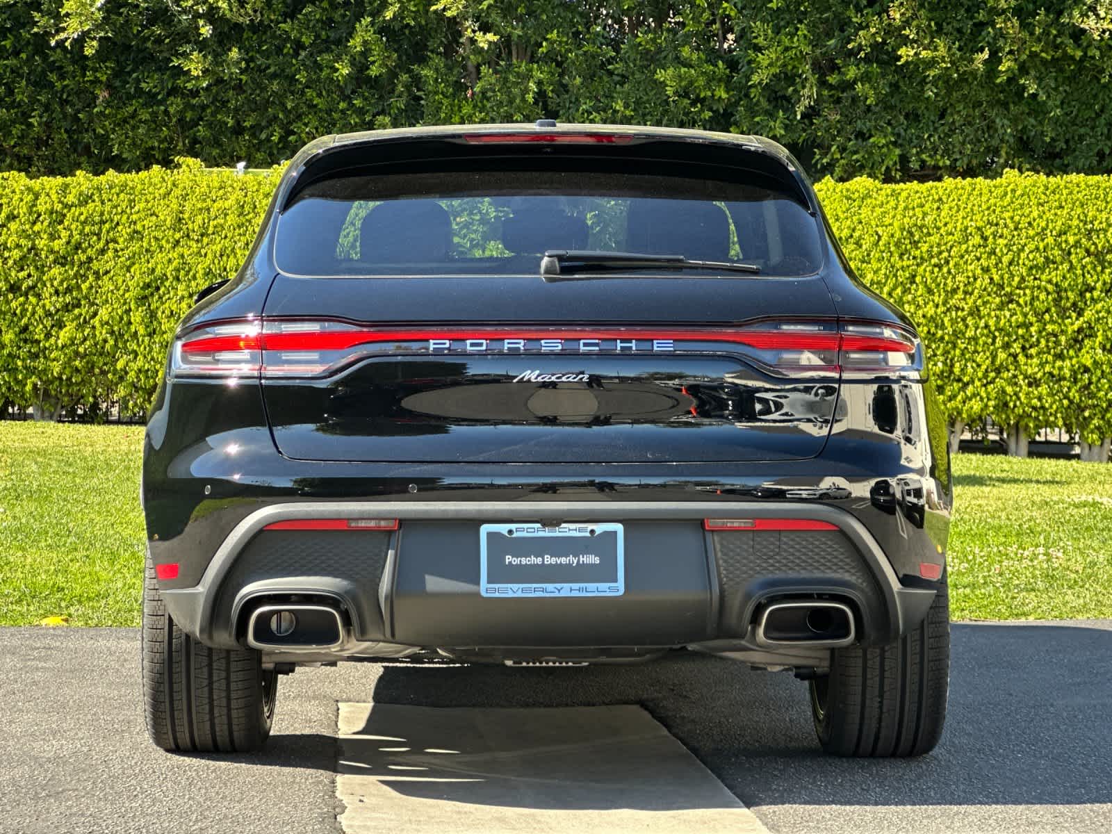 Thumbnail: 2026 Porsche Macan - 7