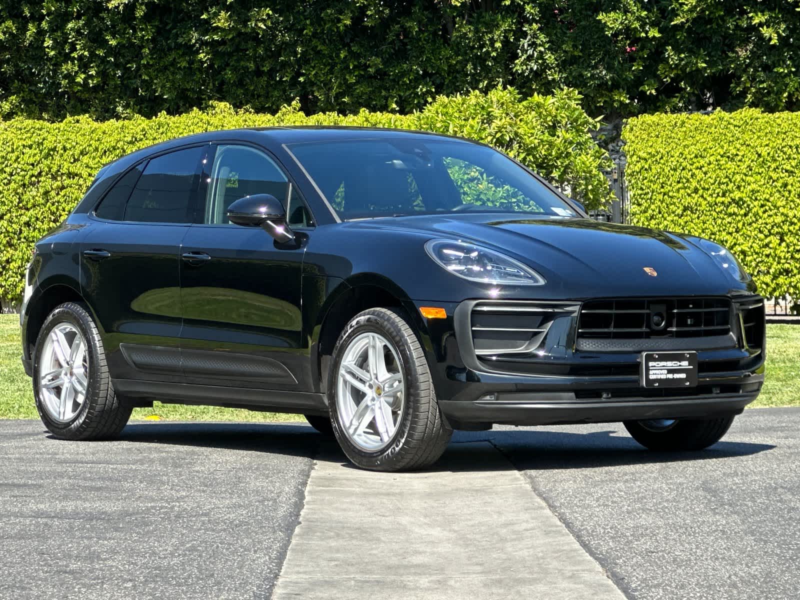 Thumbnail: 2025 Porsche Macan - 10