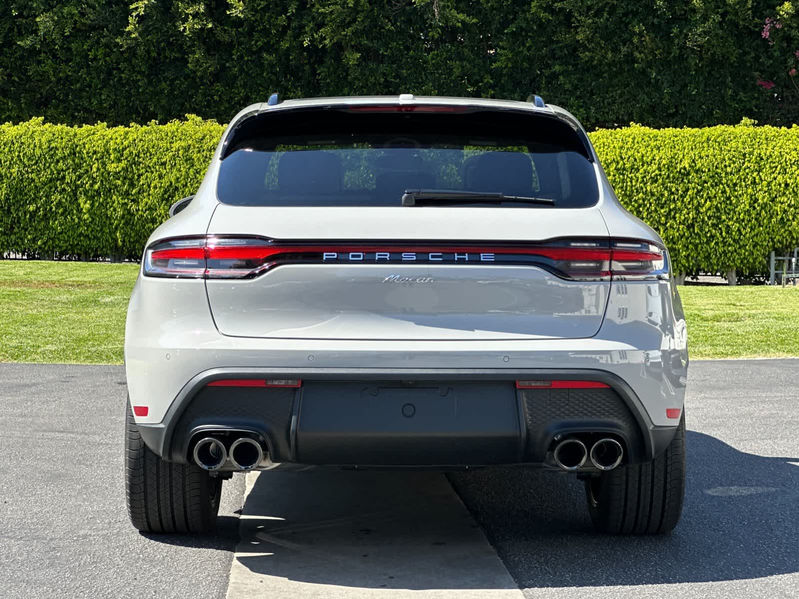 Thumbnail: 2026 Porsche Macan - 7