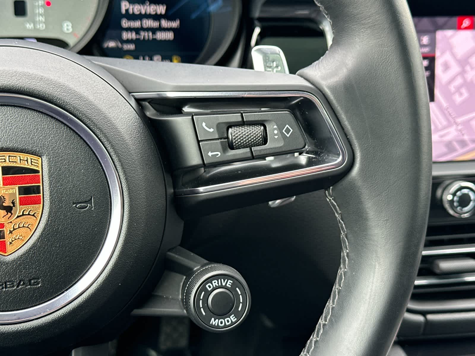 Thumbnail: 2023 Porsche Macan - 28