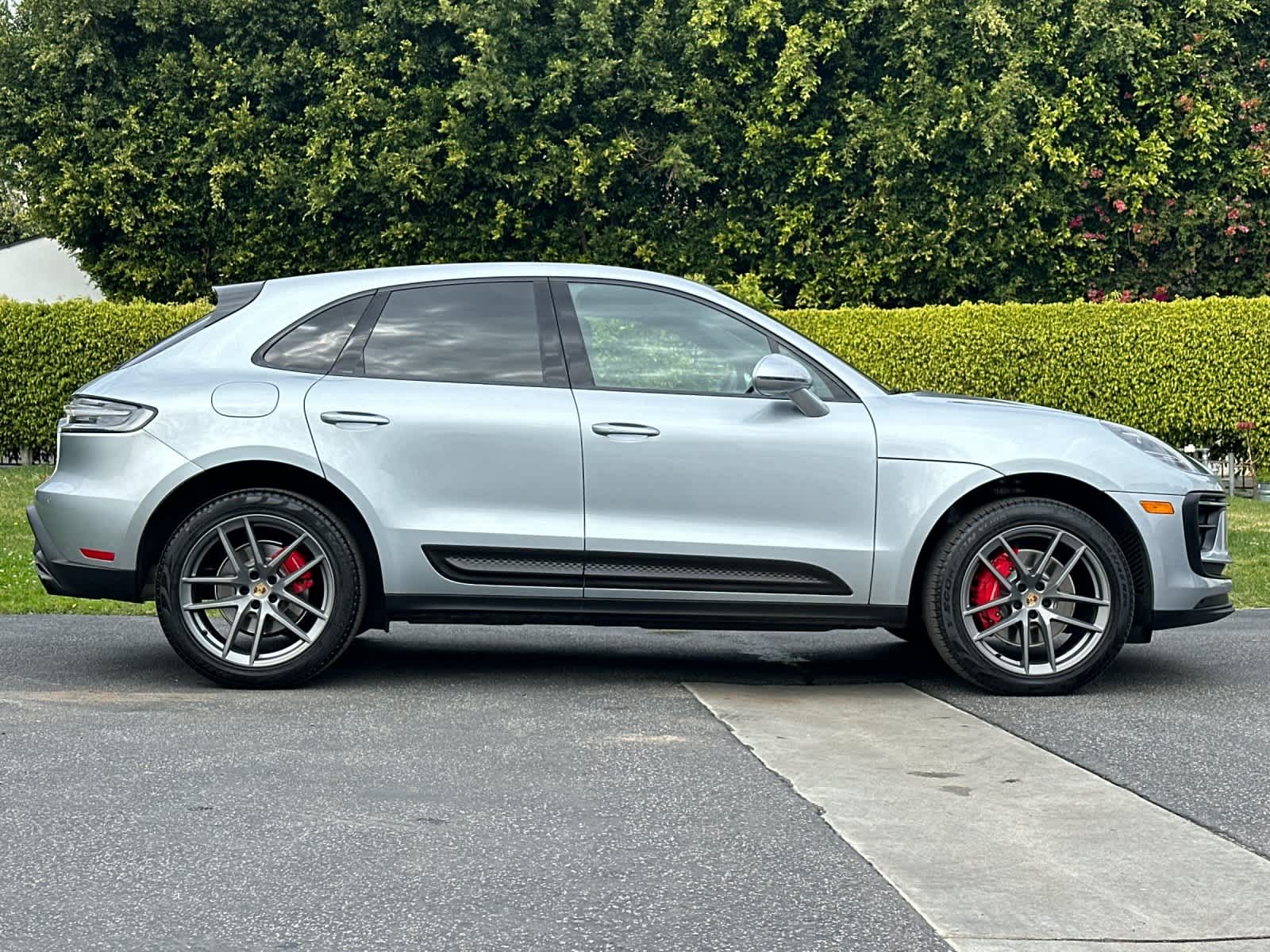 Thumbnail: 2023 Porsche Macan - 10
