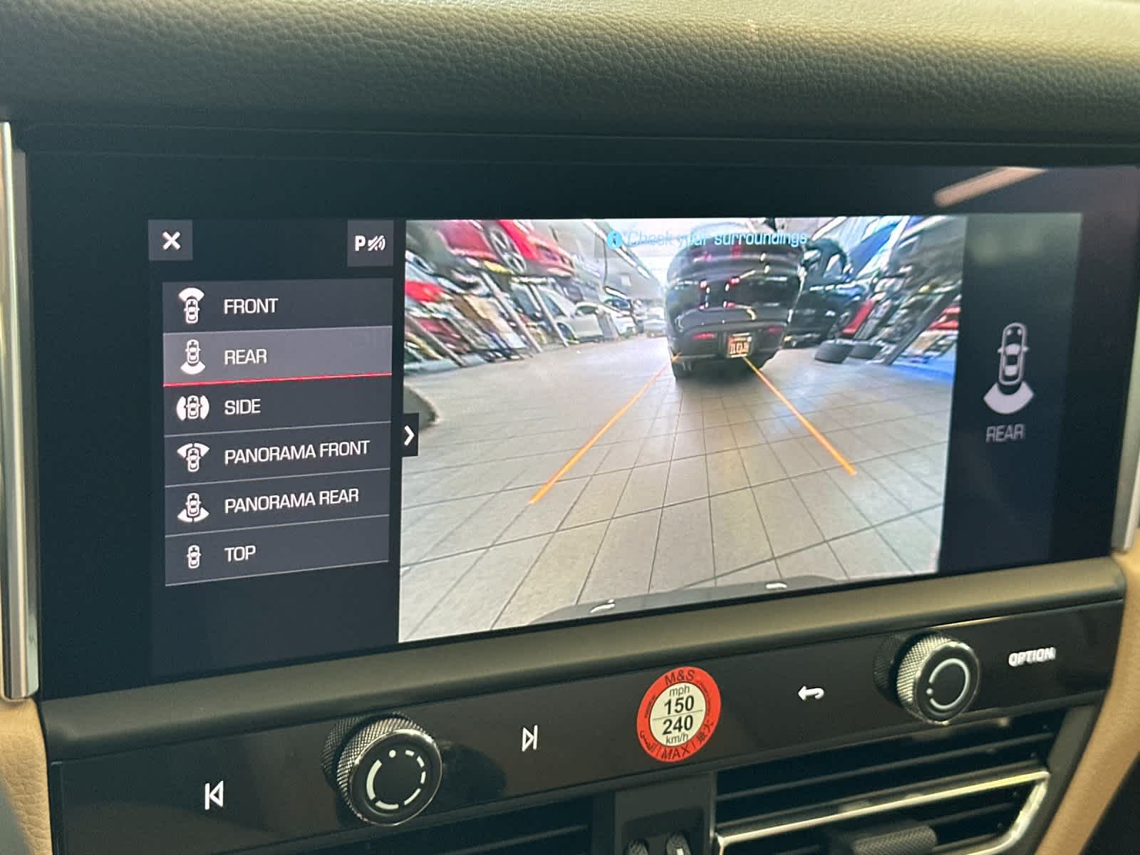 Thumbnail: 2025 Porsche Macan - 22