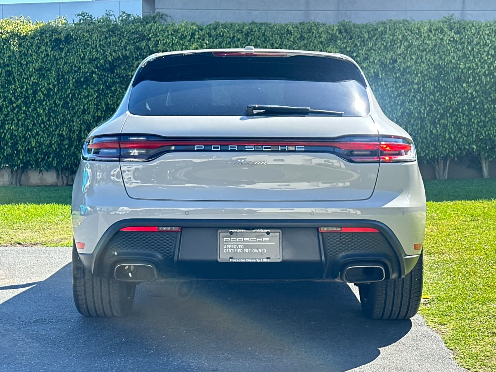 Thumbnail: 2025 Porsche Macan - 6