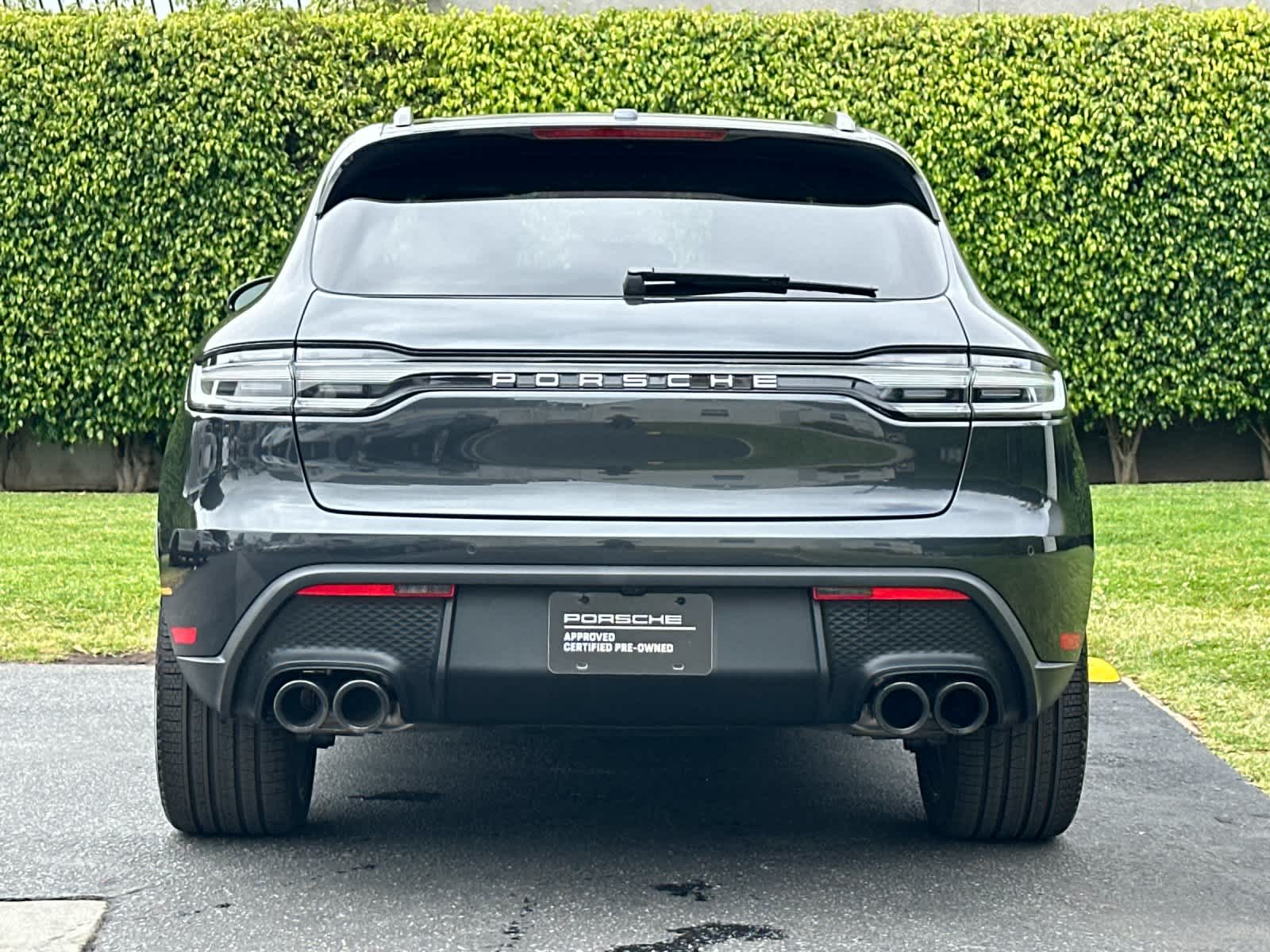 Thumbnail: 2026 Porsche Macan - 7