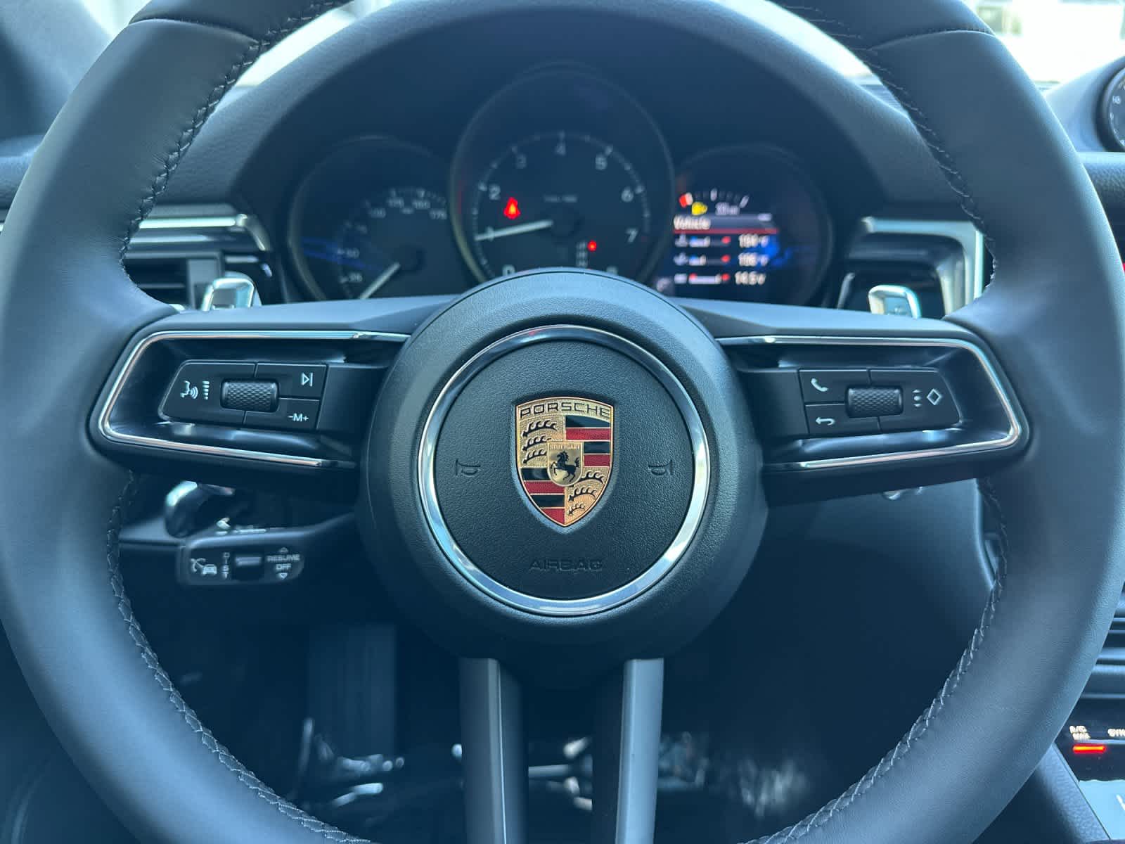 Thumbnail: 2026 Porsche Macan - 26