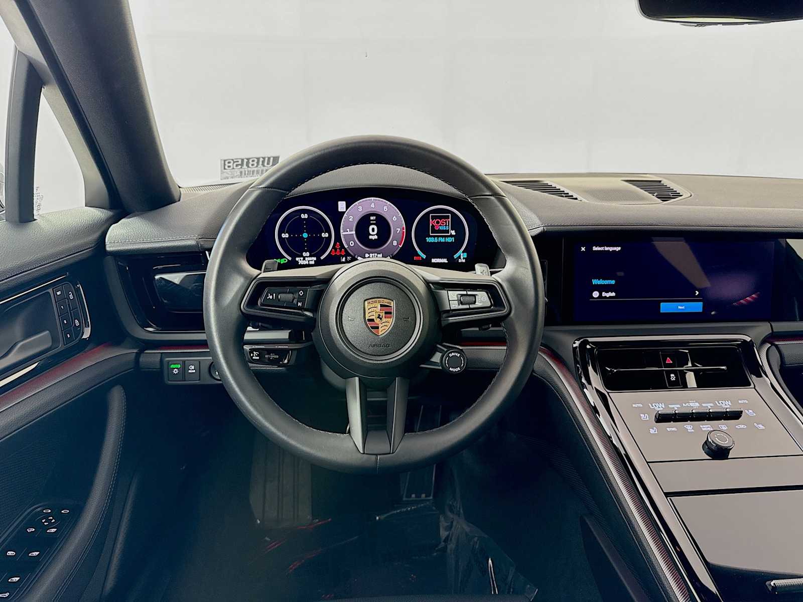 Thumbnail: 2025 Porsche Panamera - 18