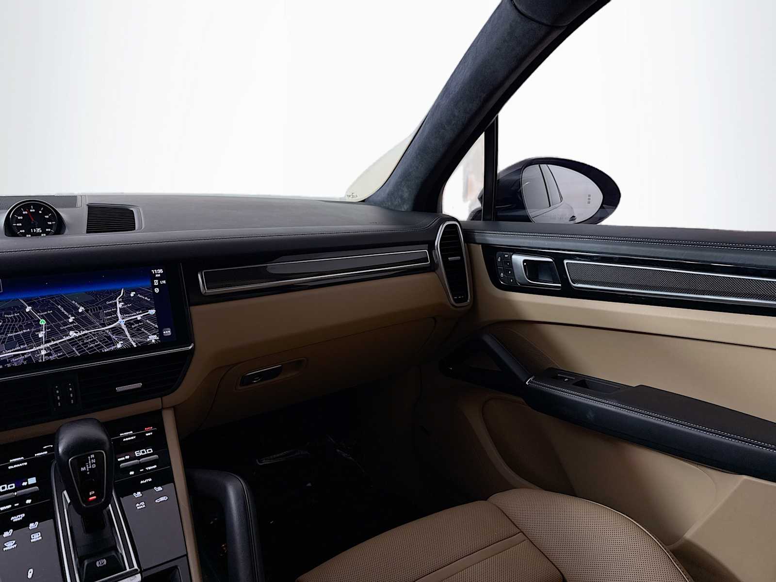 Thumbnail: 2022 Porsche Cayenne - 20