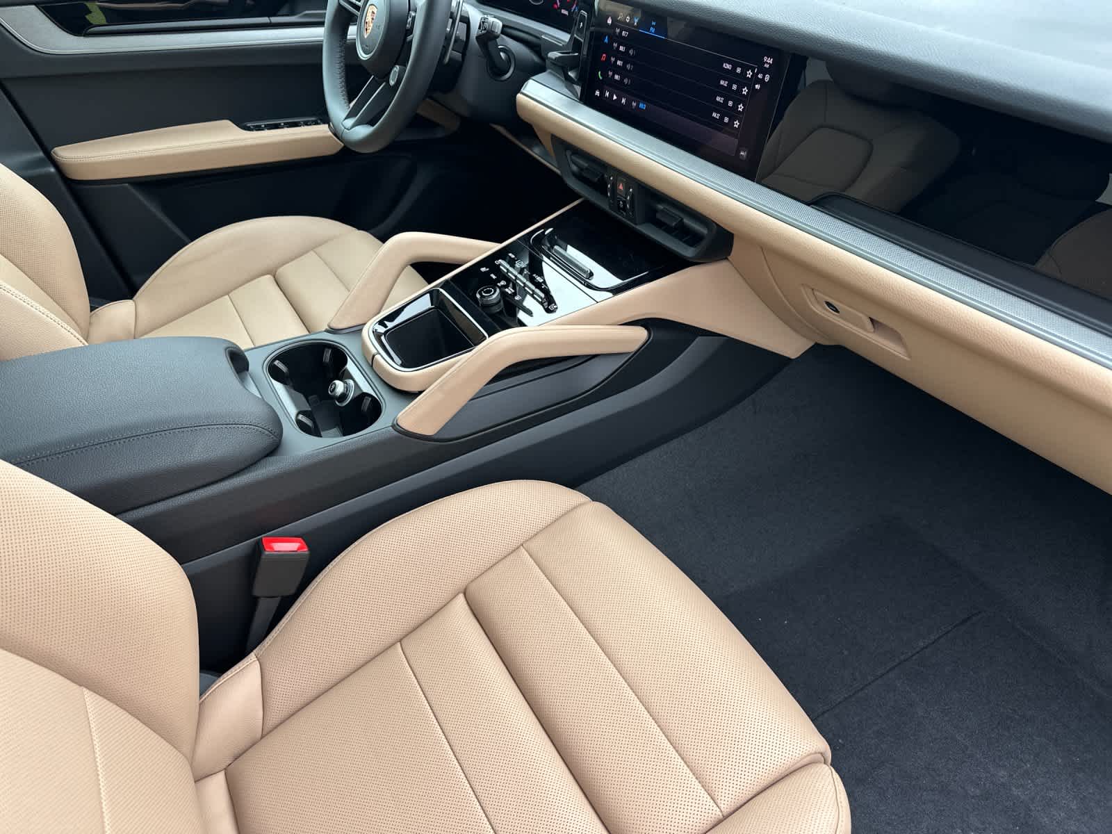 Thumbnail: 2026 Porsche Cayenne - 17