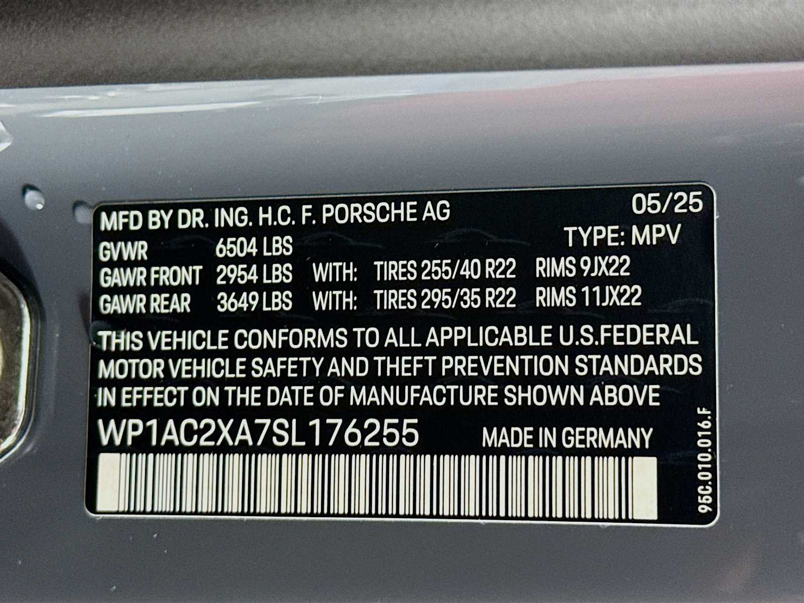 Thumbnail: 2025 Porsche Macan - 25