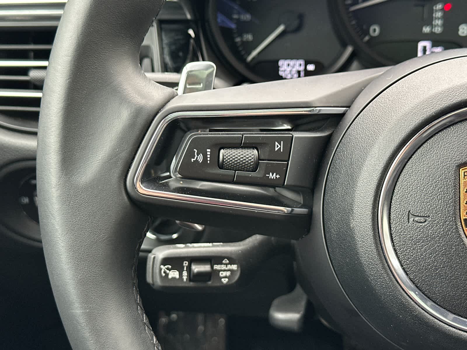 Thumbnail: 2025 Porsche Macan - 27