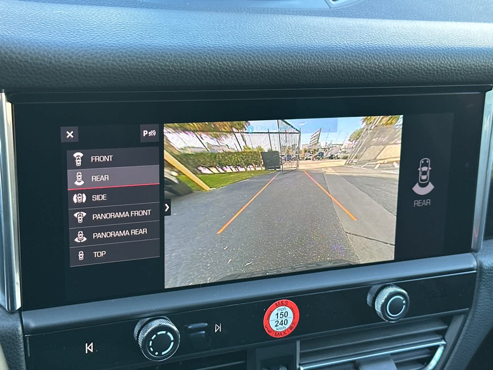 Thumbnail: 2026 Porsche Macan - 23