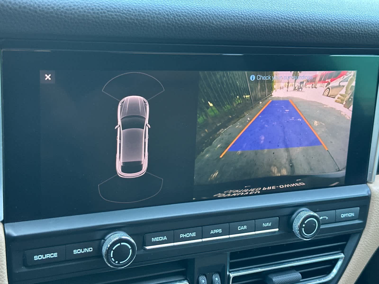Thumbnail: 2019 Porsche Macan - 22