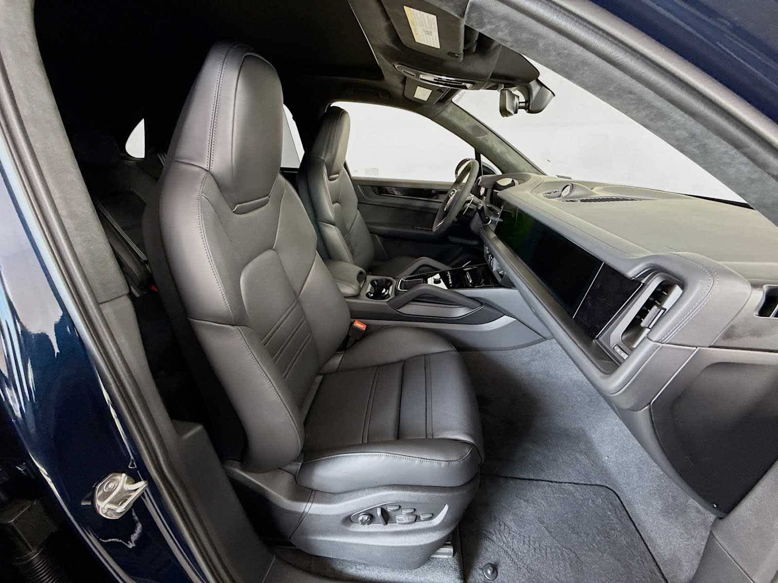 Thumbnail: 2026 Porsche Cayenne - 21