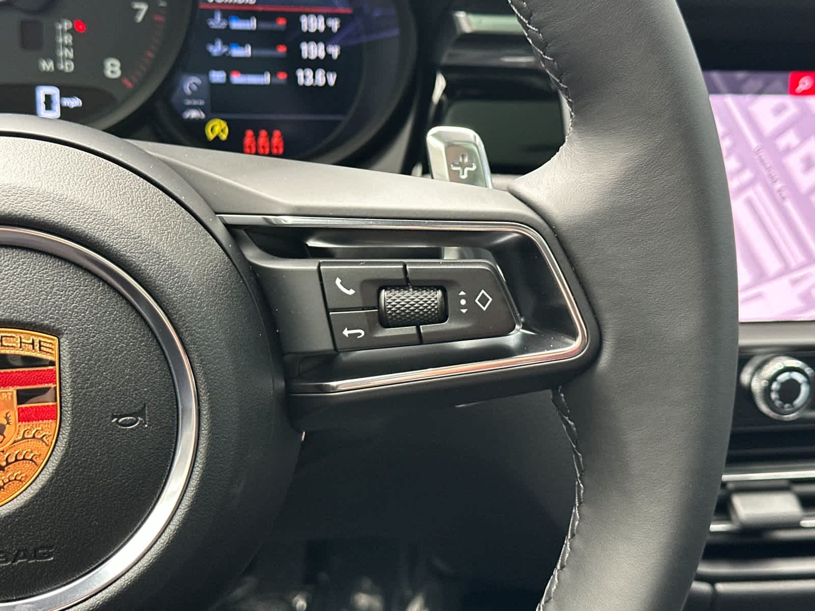 Thumbnail: 2026 Porsche Macan - 27