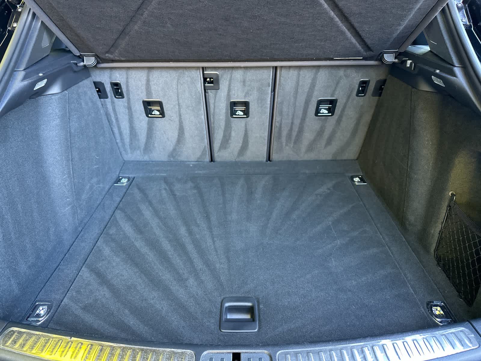 Thumbnail: 2025 Porsche Macan - 16