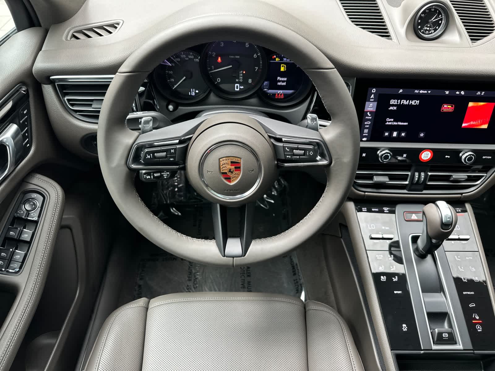 Thumbnail: 2026 Porsche Macan - 15