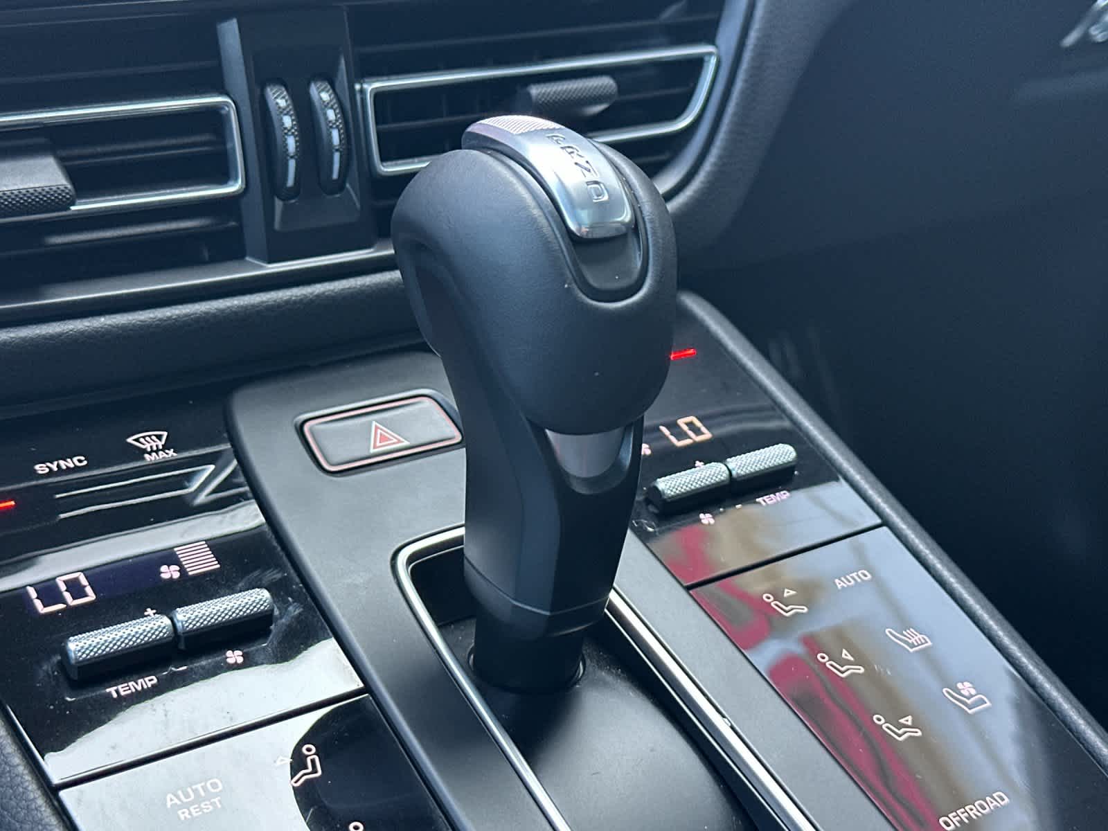 Thumbnail: 2025 Porsche Macan - 24