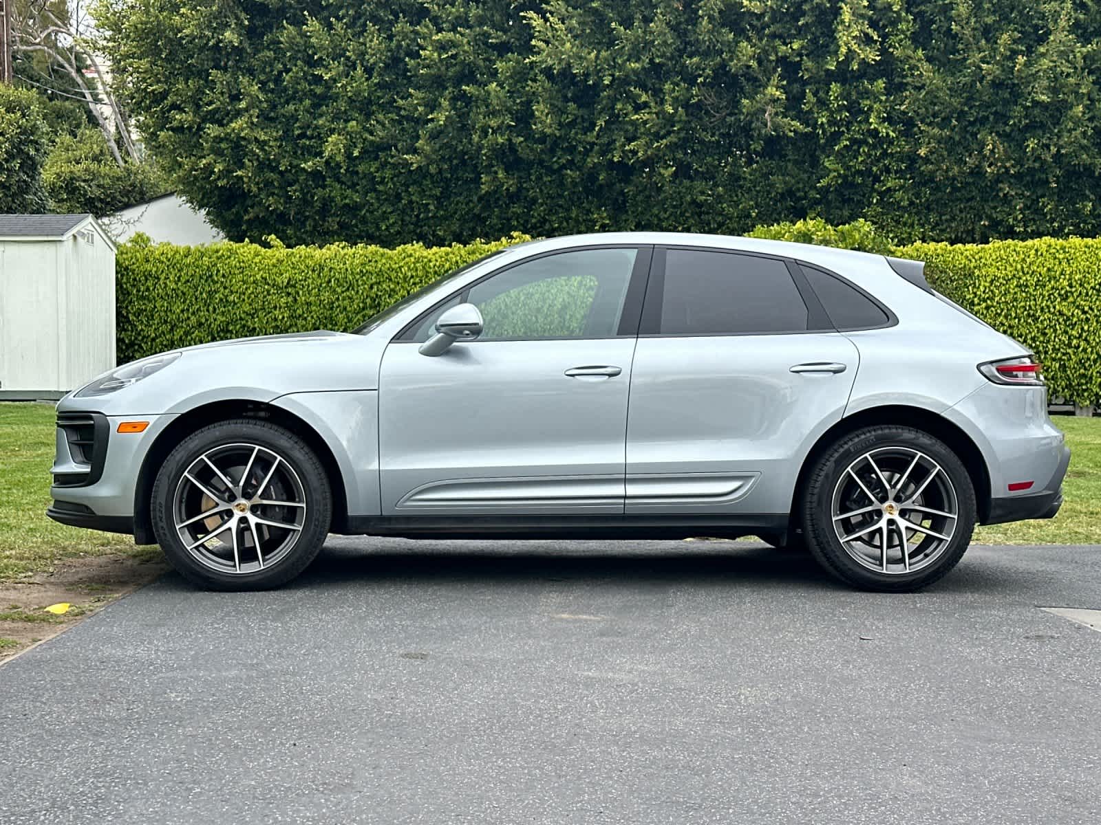 Thumbnail: 2025 Porsche Macan - 2