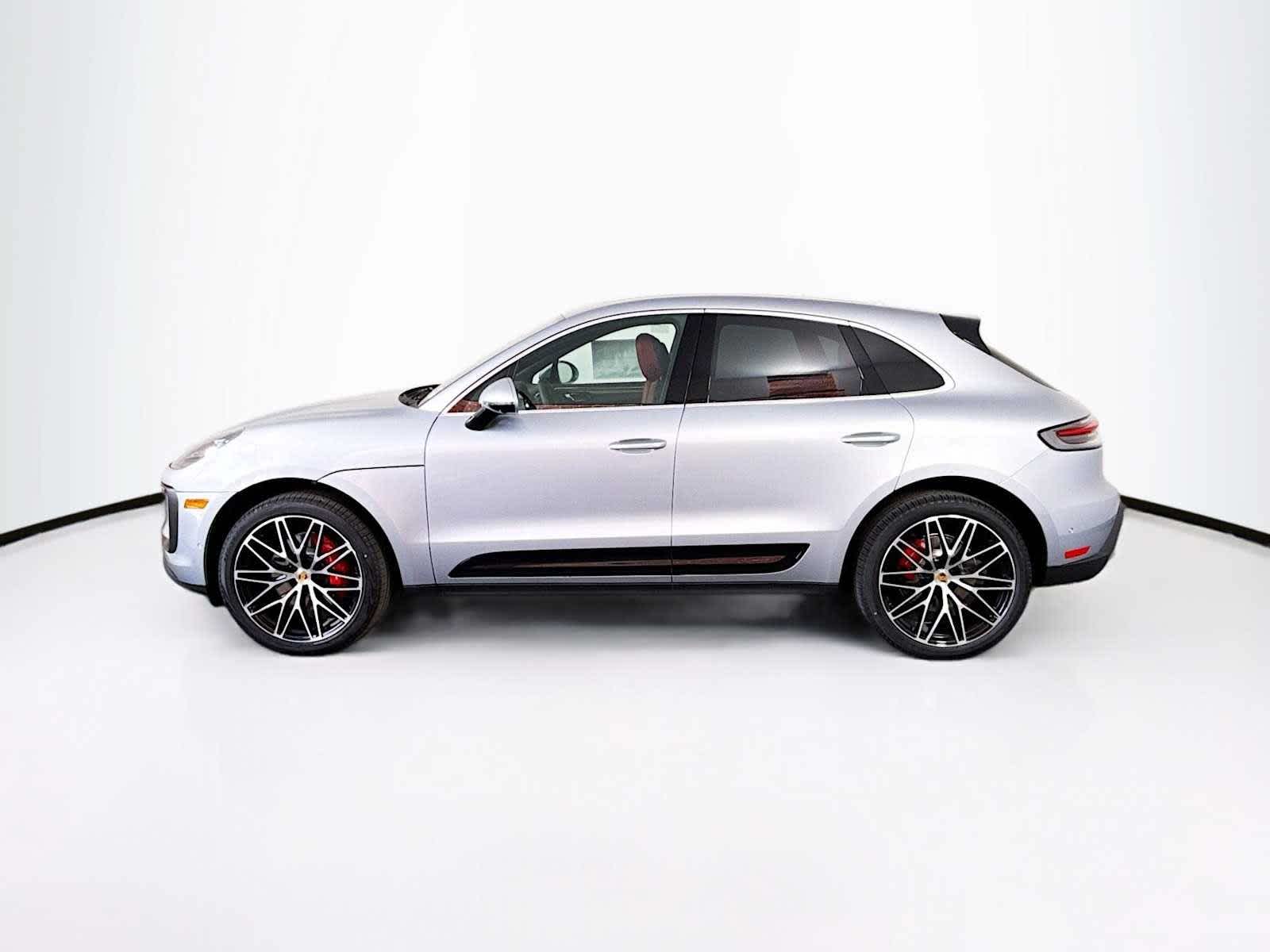 Thumbnail: 2025 Porsche Macan - 2