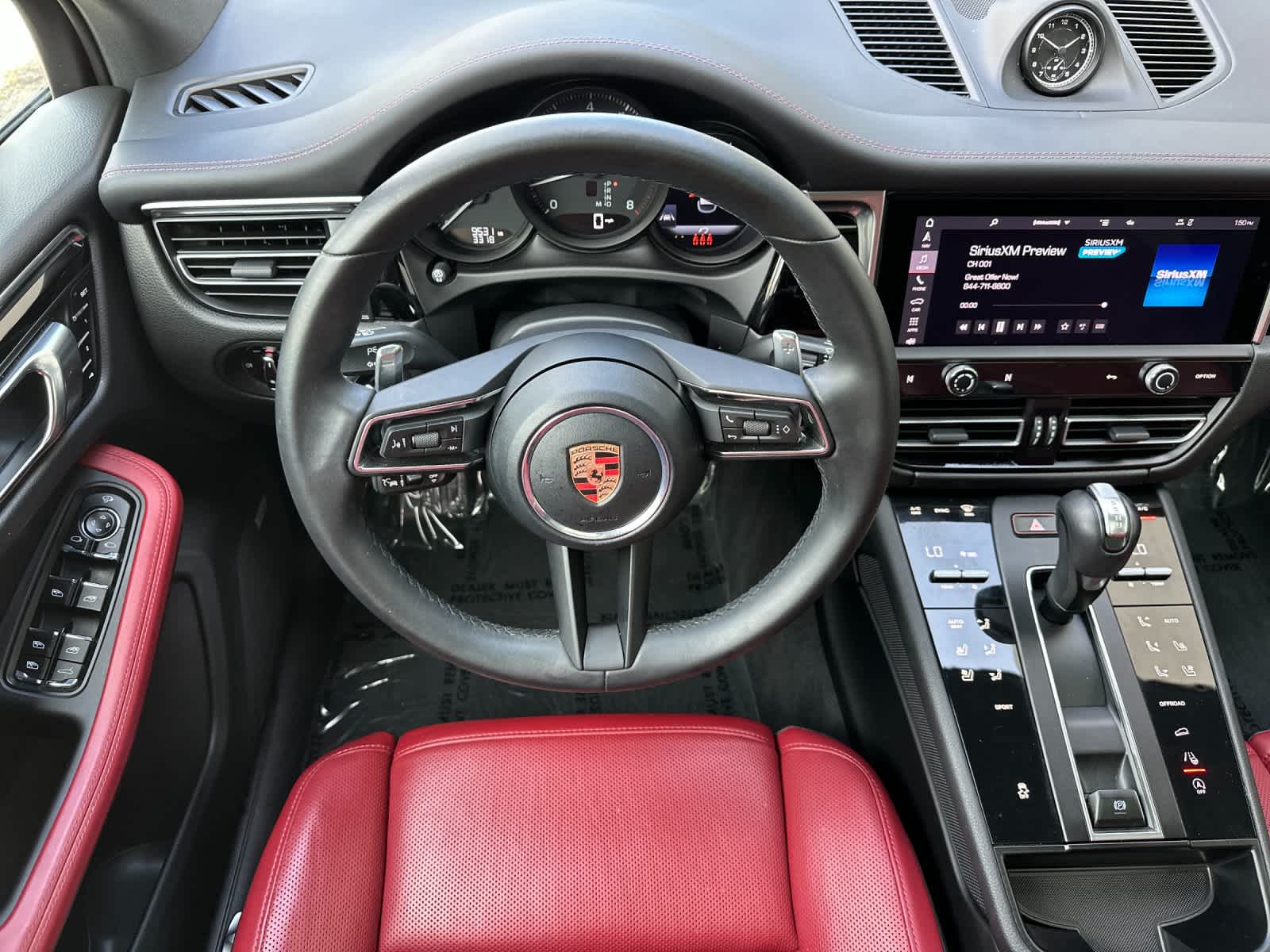 Thumbnail: 2025 Porsche Macan - 15