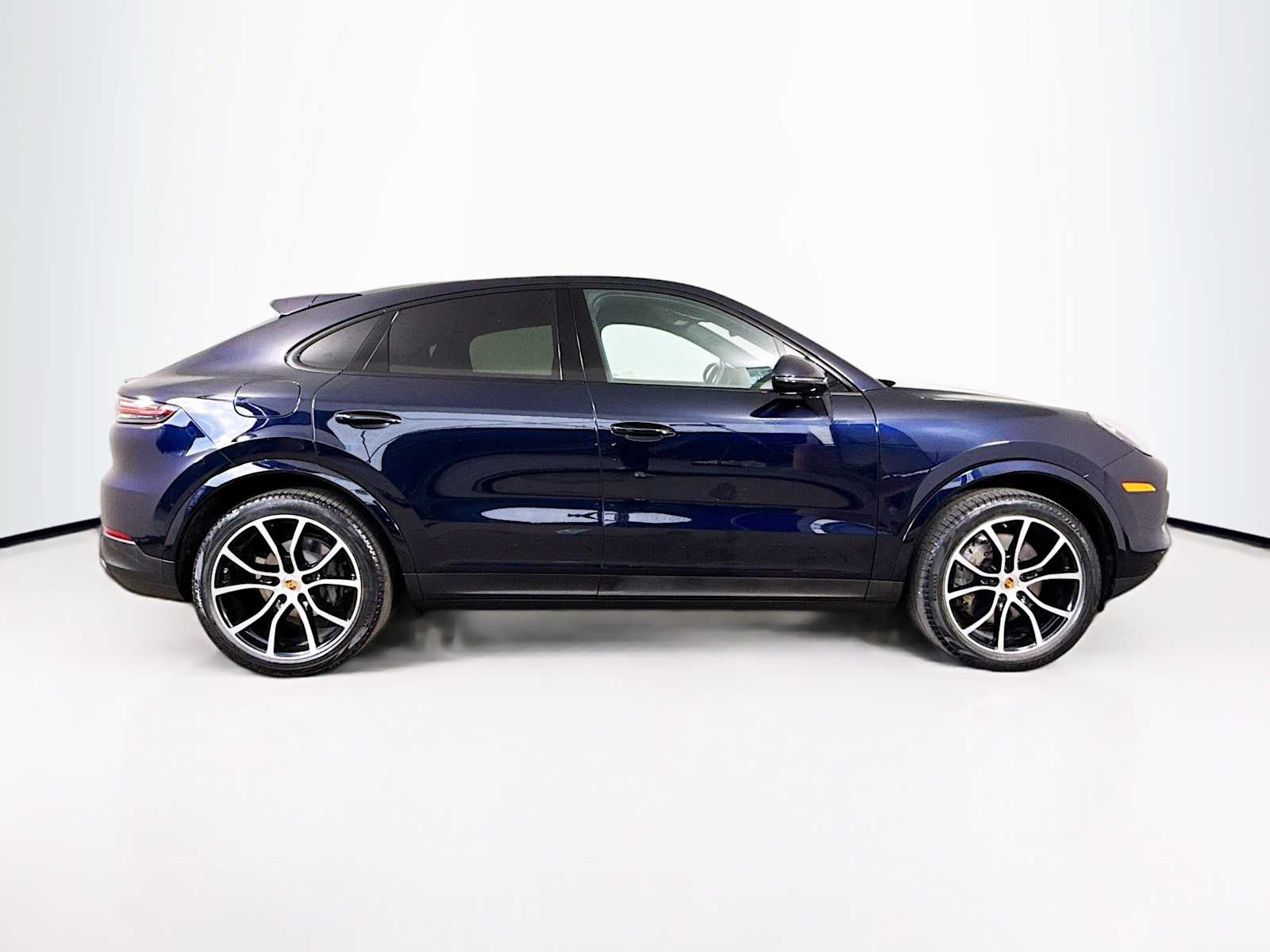 Thumbnail: 2022 Porsche Cayenne - 8