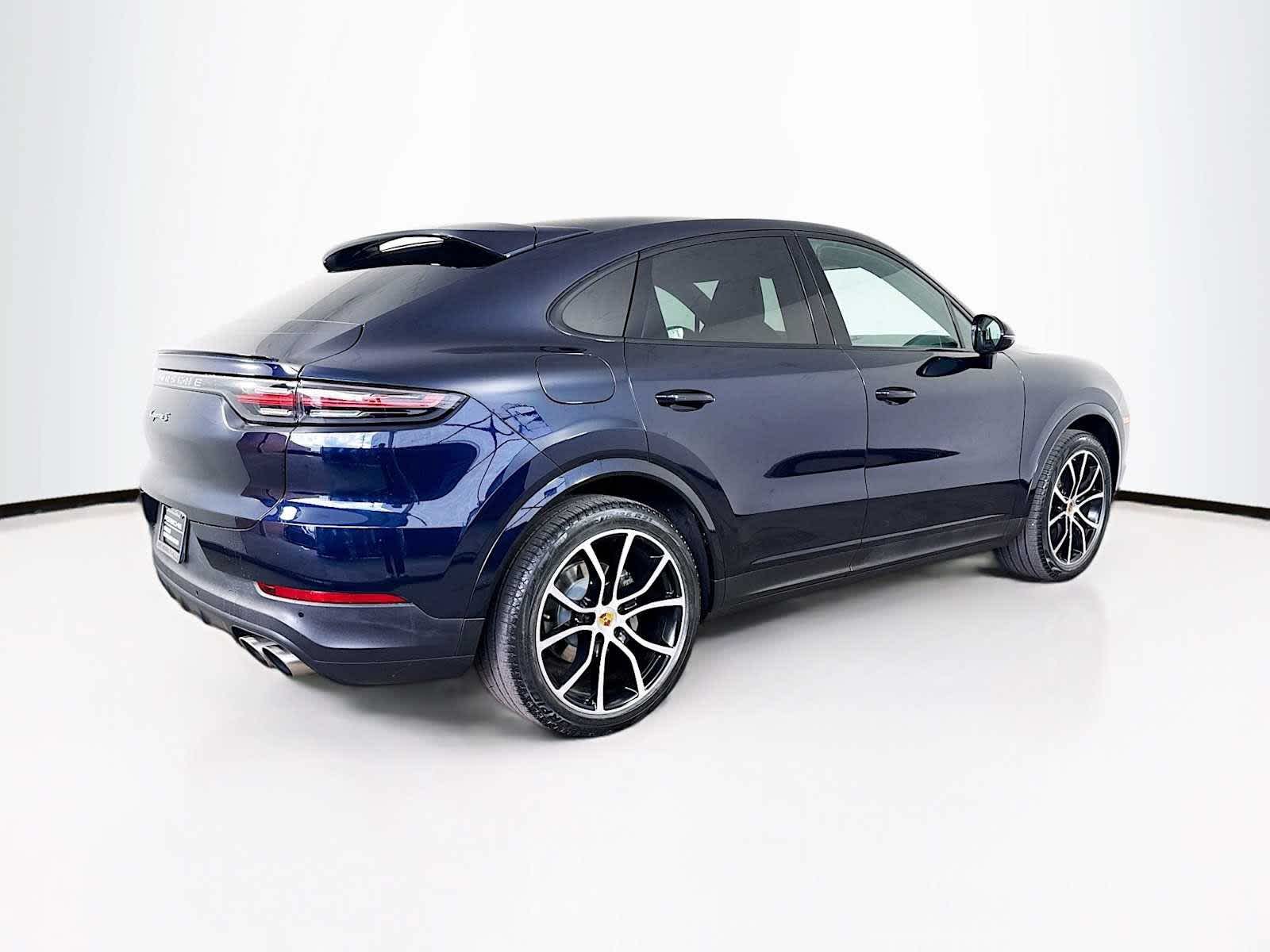Thumbnail: 2022 Porsche Cayenne - 9