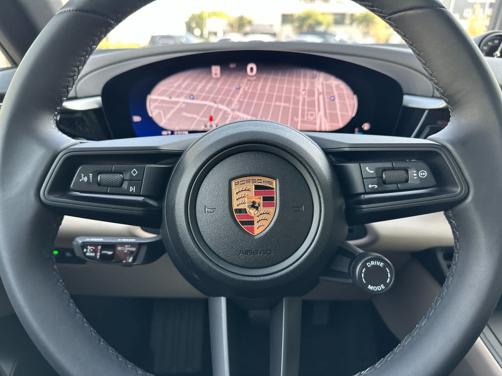 Thumbnail: 2025 Porsche Macan - 26