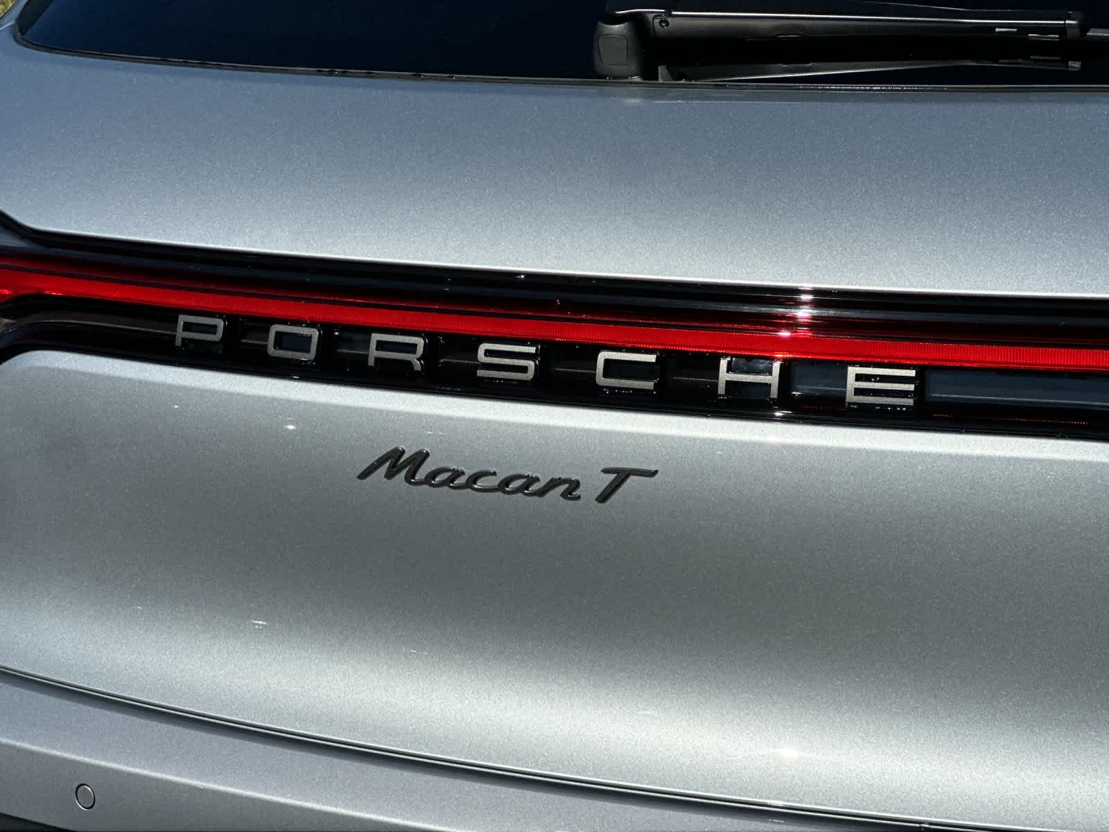 Thumbnail: 2026 Porsche Macan - 31