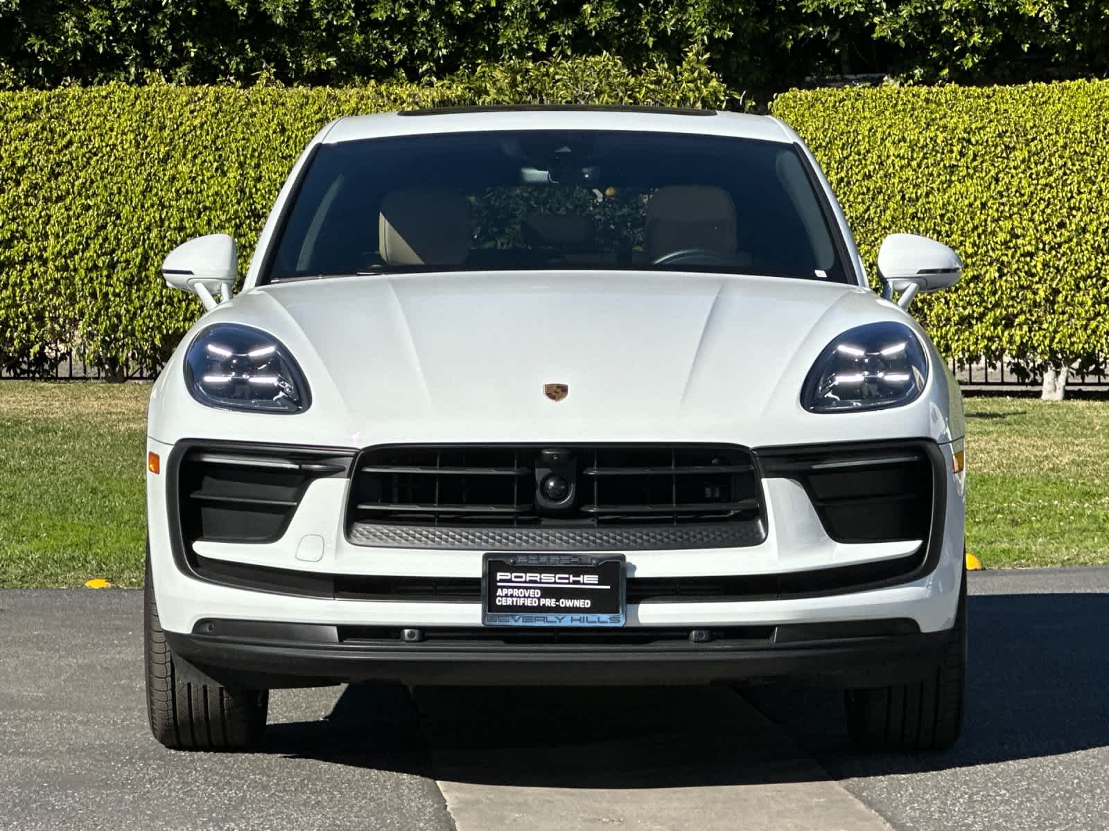 Thumbnail: 2025 Porsche Macan - 11