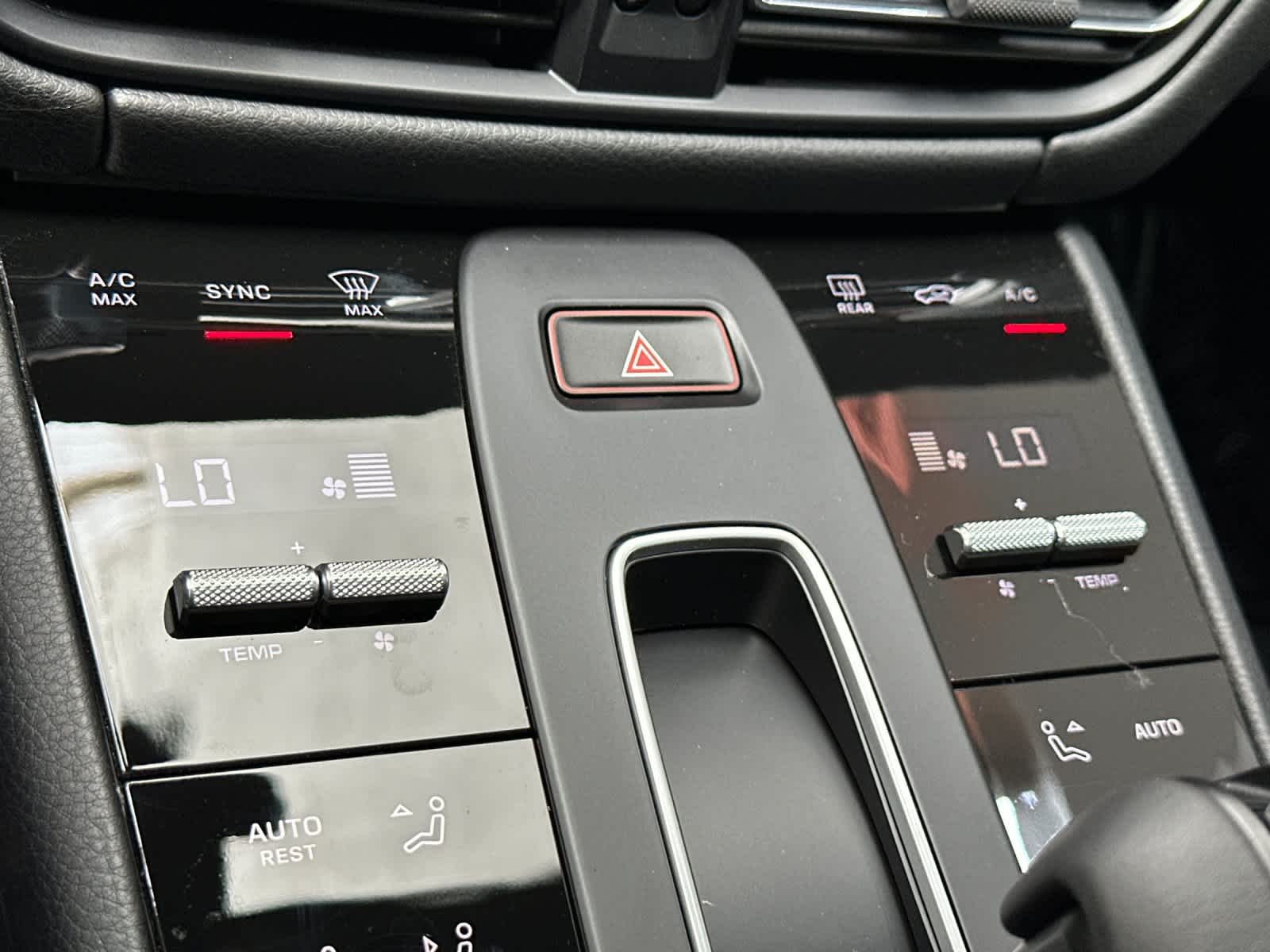 Thumbnail: 2026 Porsche Macan - 24