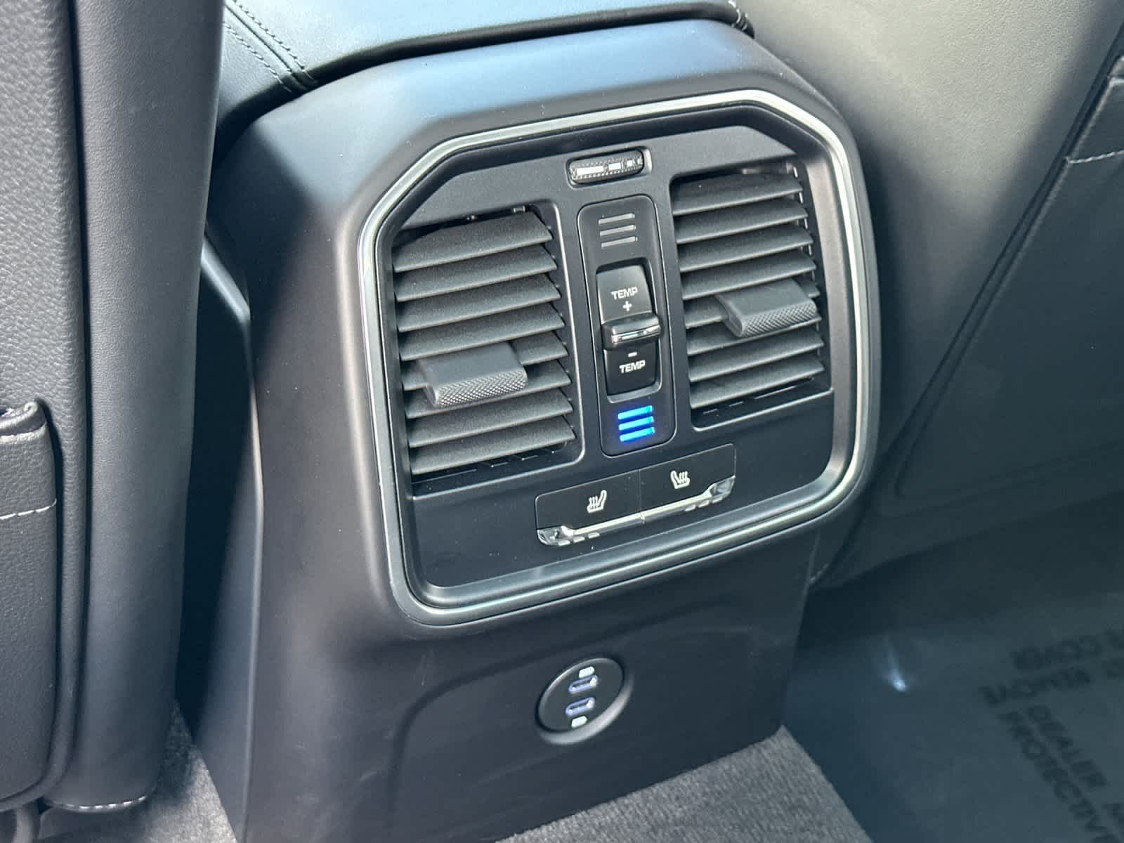 Thumbnail: 2025 Porsche Macan - 14