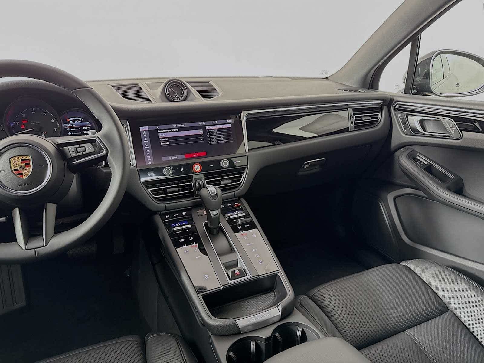 Thumbnail: 2026 Porsche Macan - 19