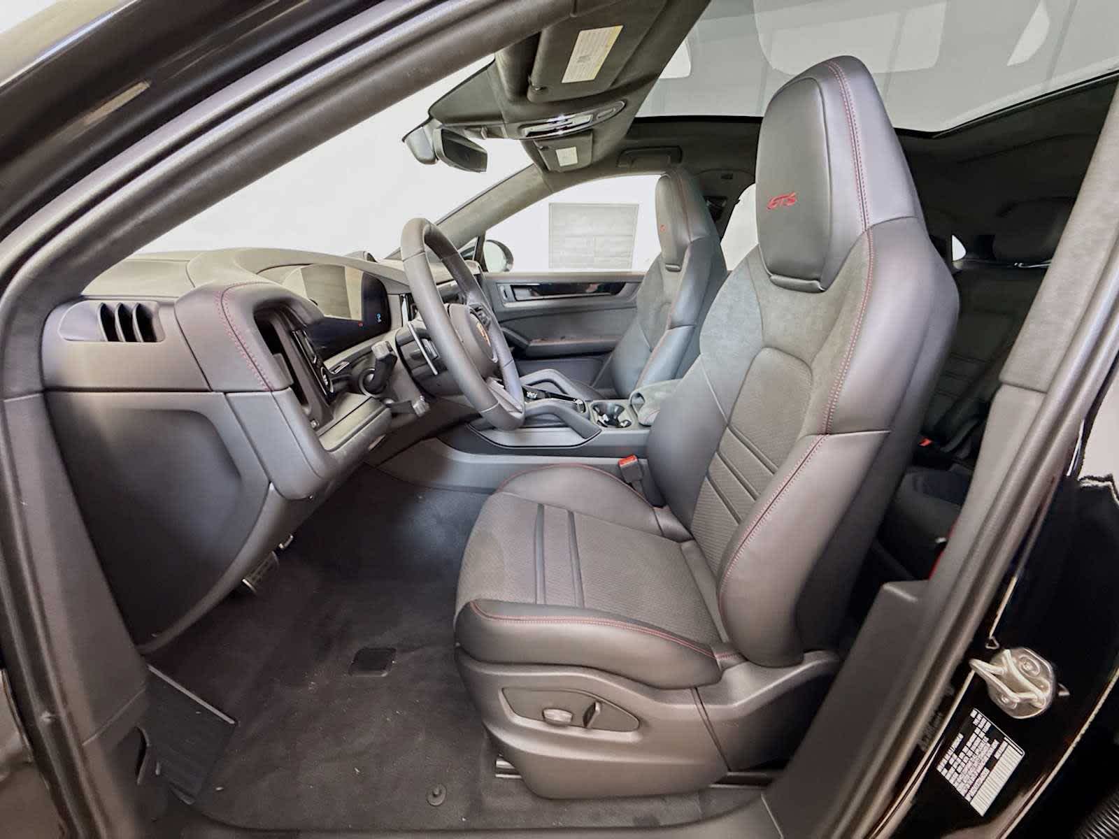 Thumbnail: 2026 Porsche Cayenne - 5