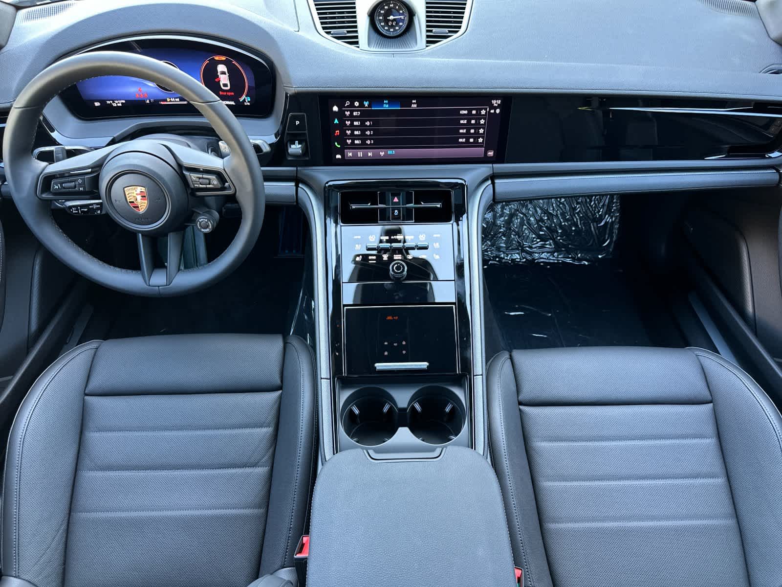 Thumbnail: 2026 Porsche Panamera - 6