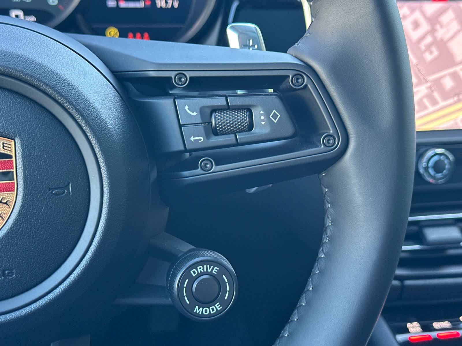 Thumbnail: 2026 Porsche Macan - 28