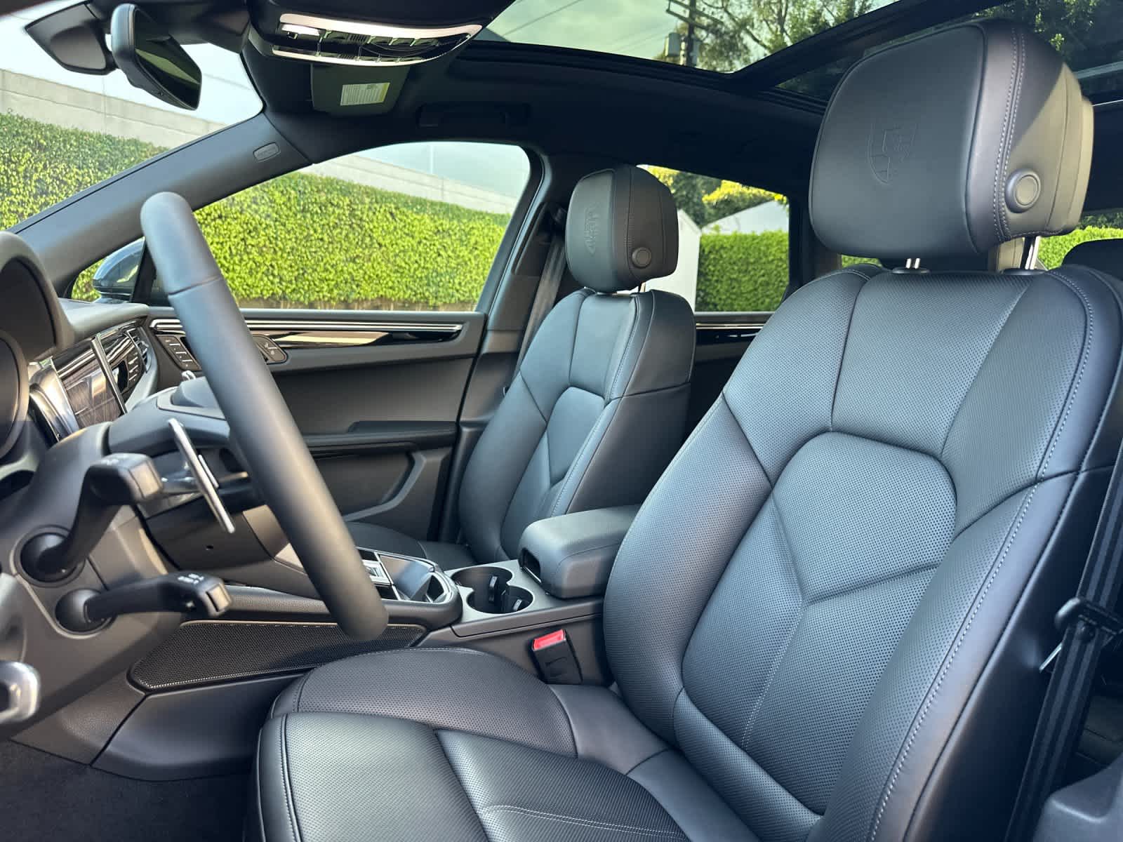 Thumbnail: 2026 Porsche Macan - 5