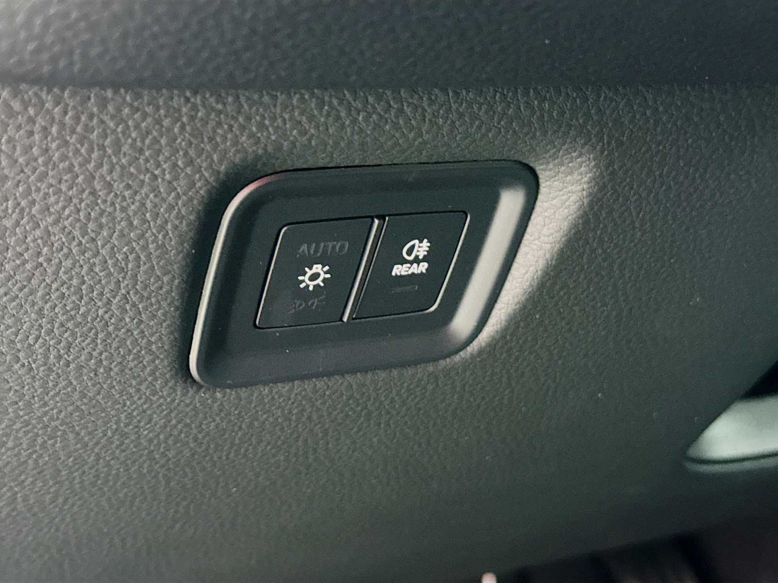 Thumbnail: 2026 Porsche Cayenne - 11