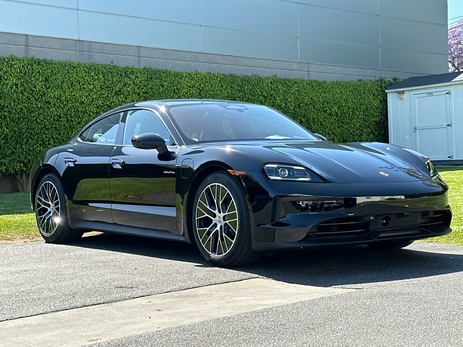 Thumbnail: 2026 Porsche Taycan - 10