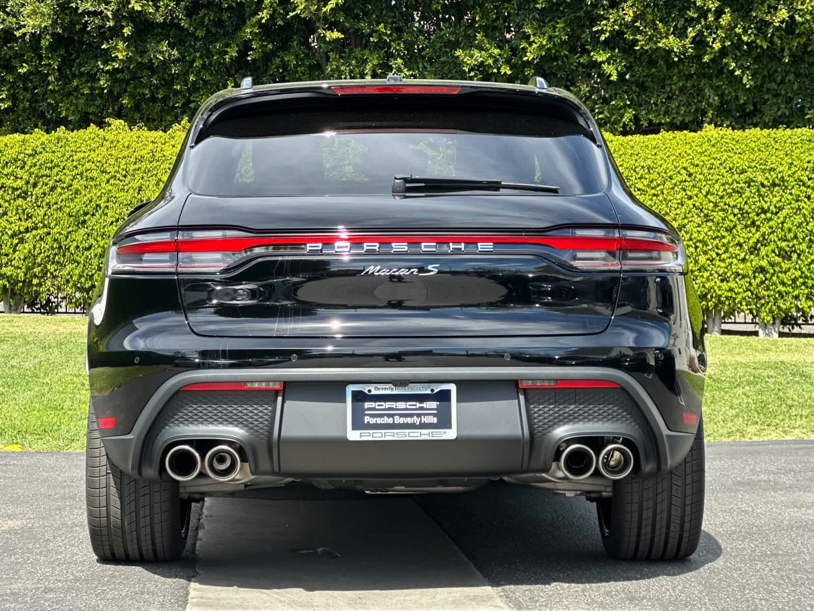 Thumbnail: 2026 Porsche Macan - 7