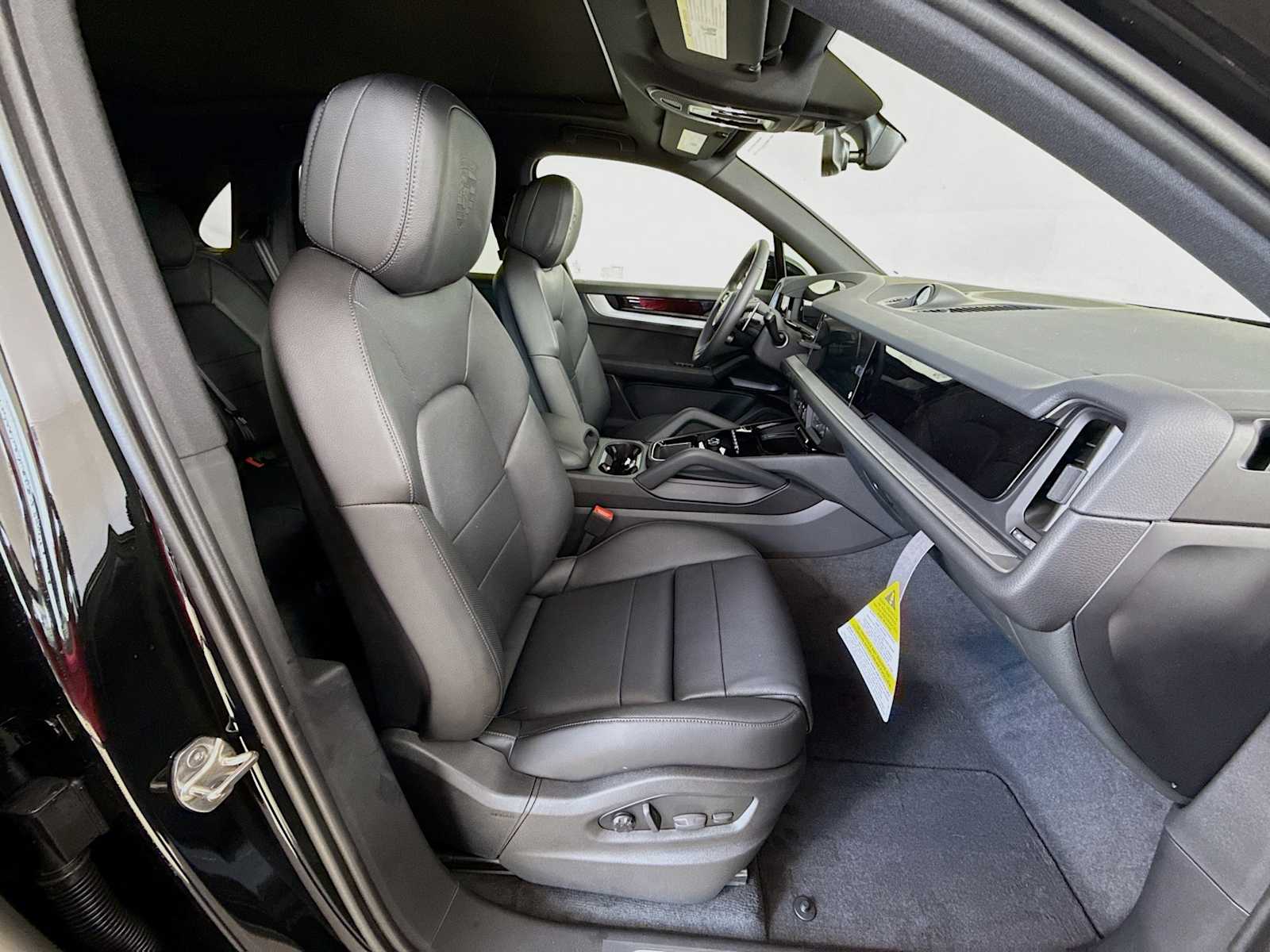 Thumbnail: 2026 Porsche Cayenne - 21