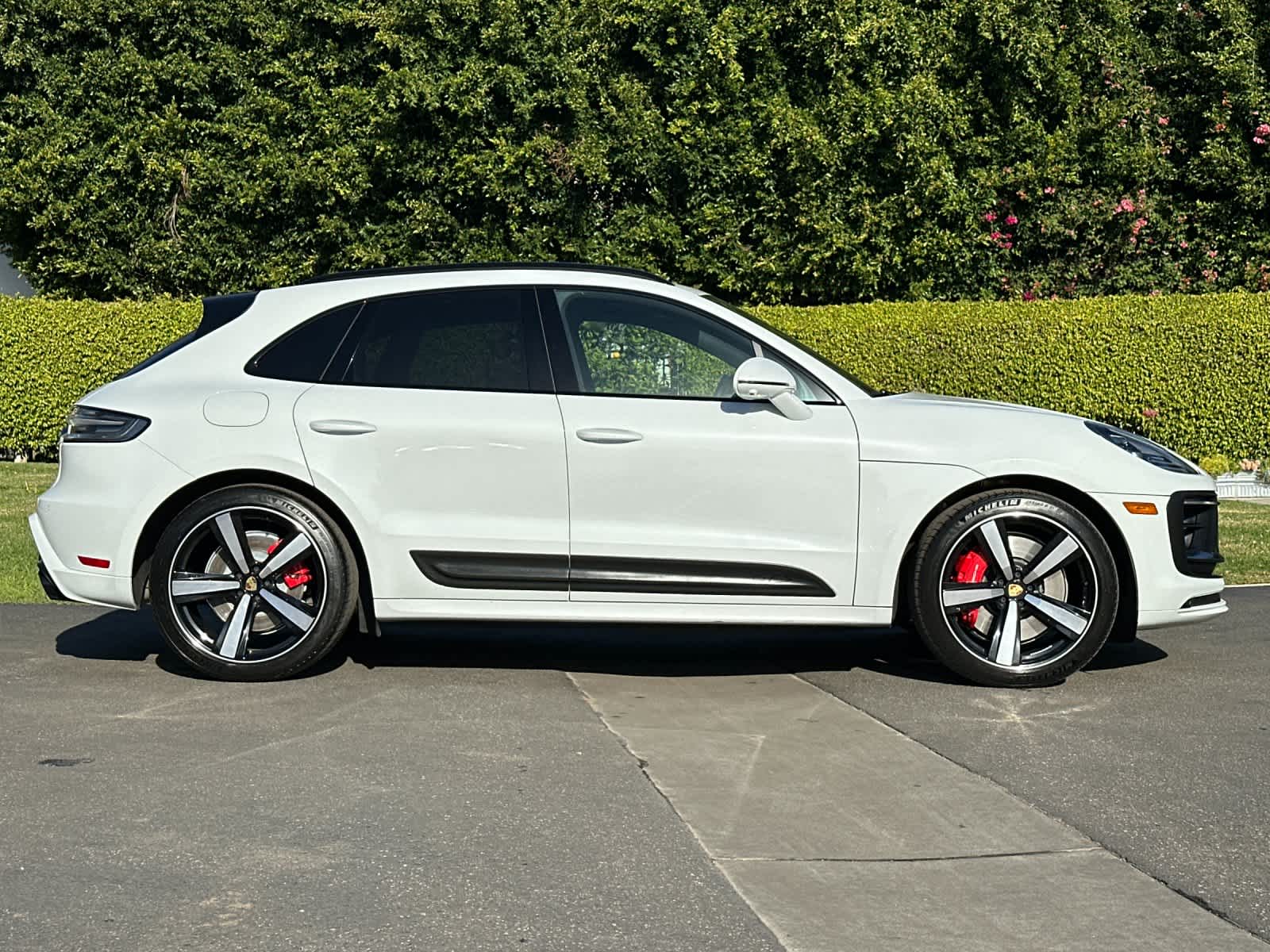 Thumbnail: 2025 Porsche Macan - 9