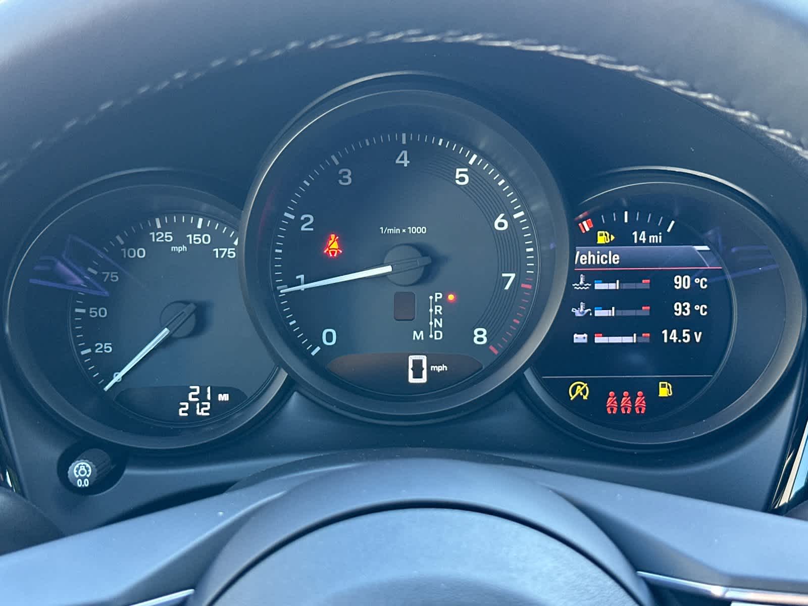 Thumbnail: 2026 Porsche Macan - 29