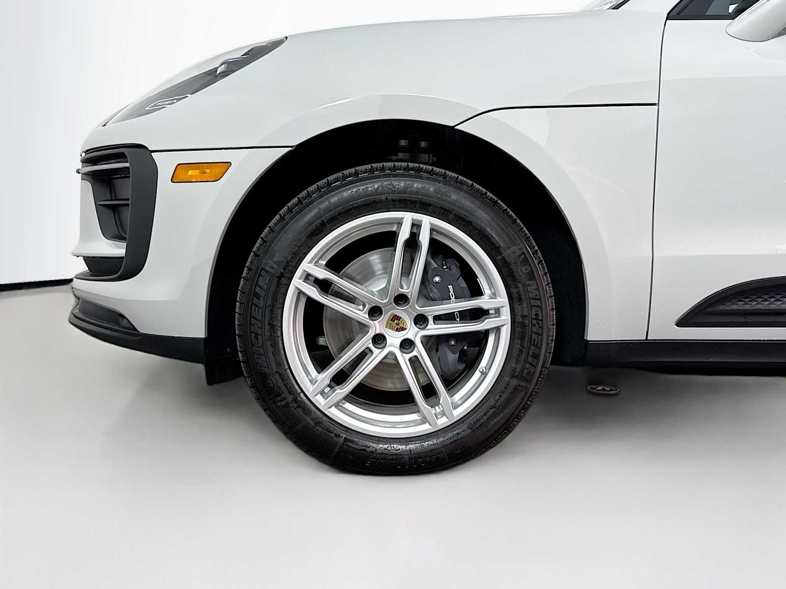 Thumbnail: 2026 Porsche Macan - 24