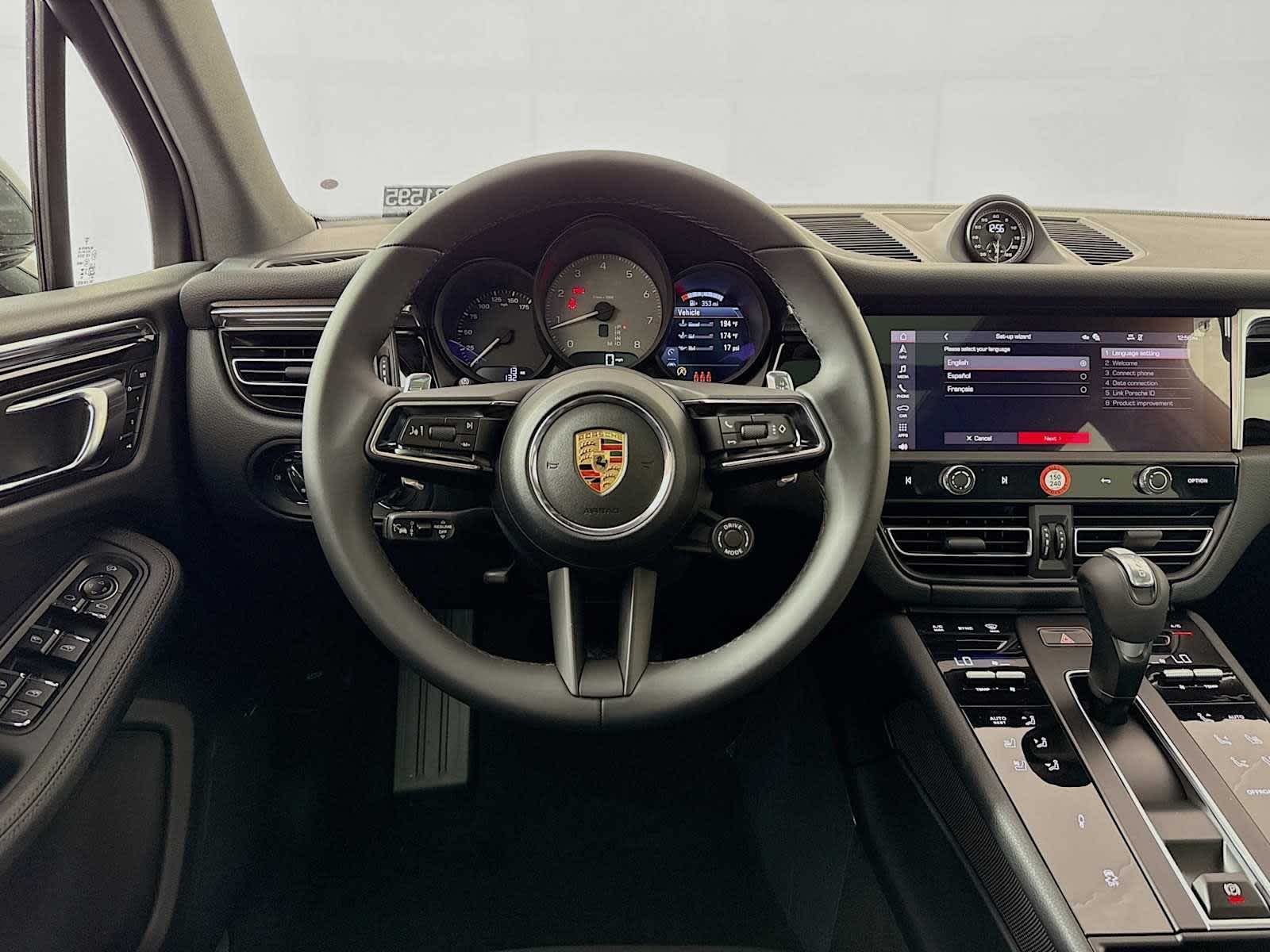 Thumbnail: 2026 Porsche Macan - 46