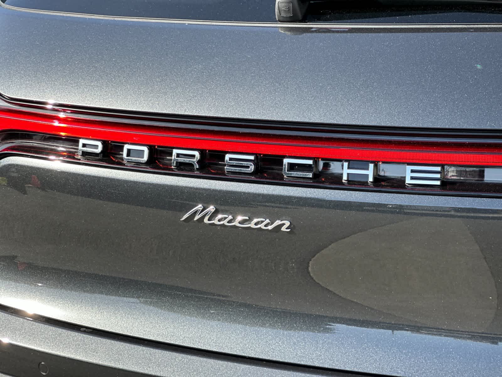 Thumbnail: 2026 Porsche Macan - 31