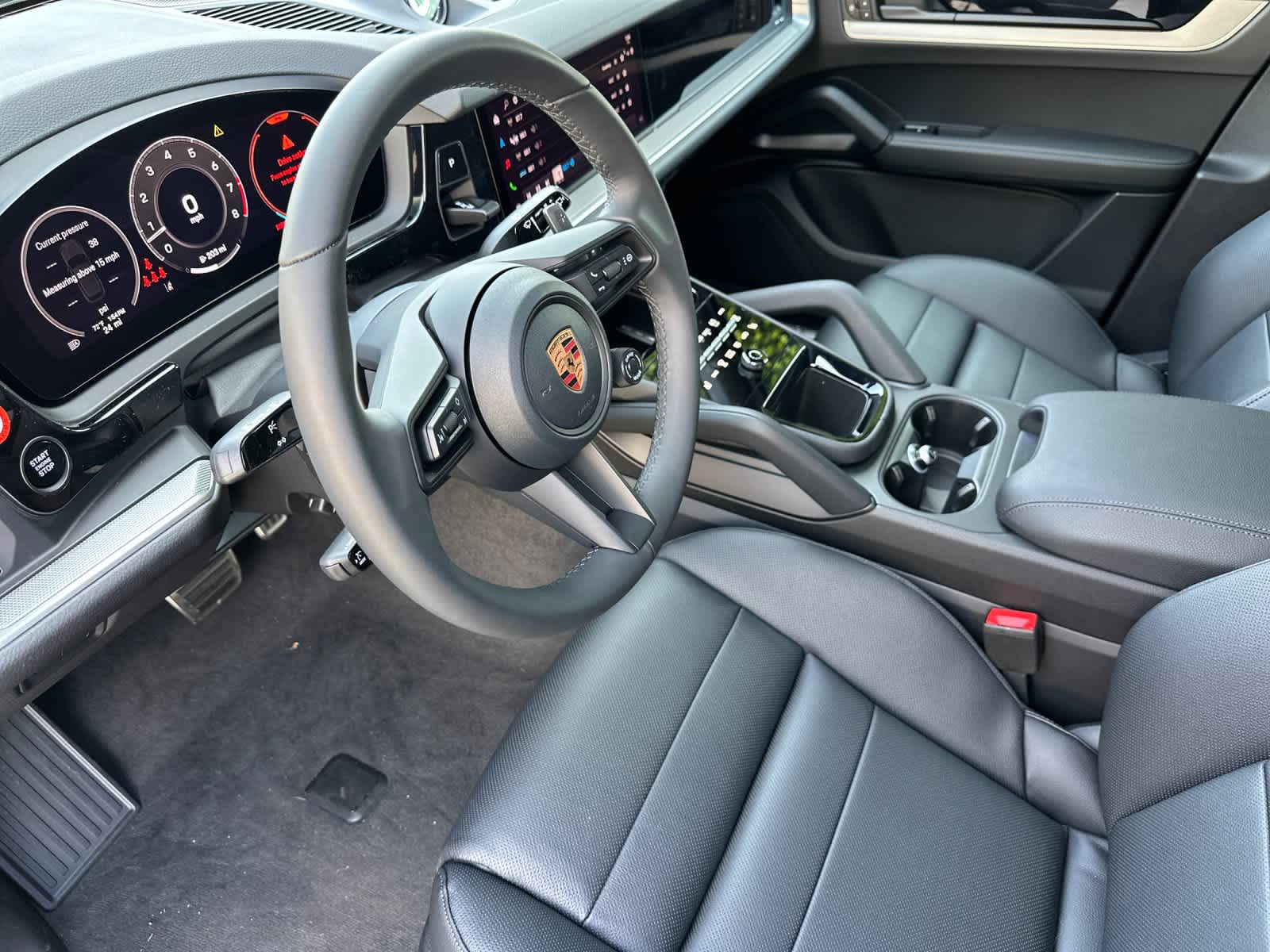 Thumbnail: 2026 Porsche Cayenne - 4