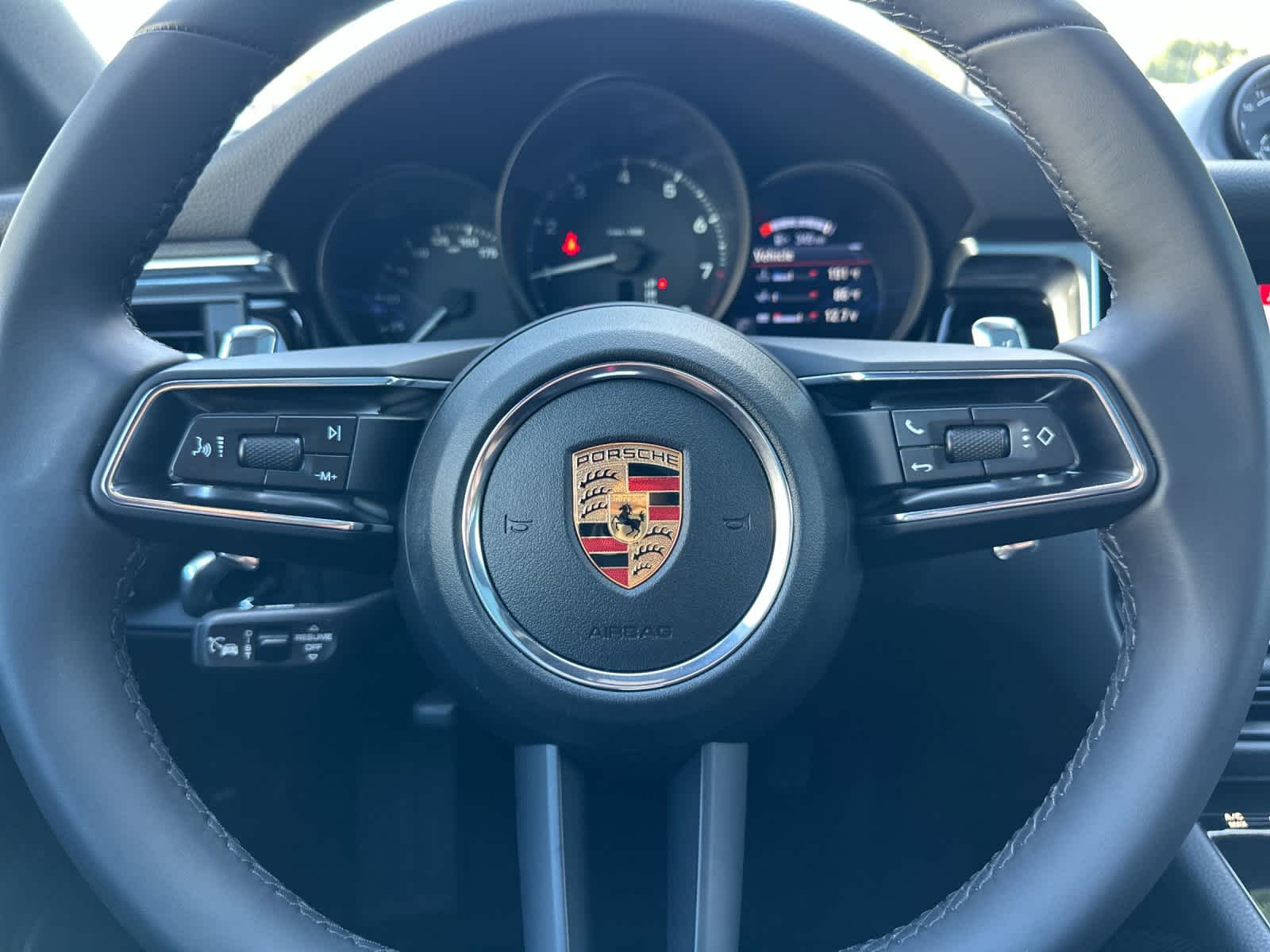 Thumbnail: 2026 Porsche Macan - 26