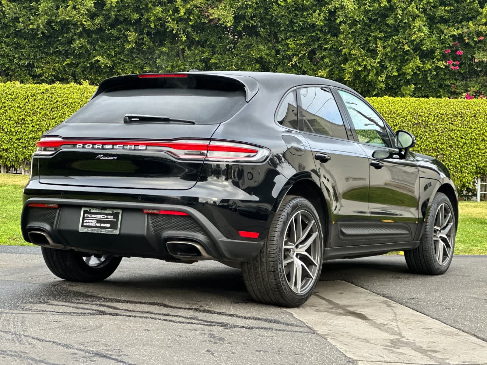 Thumbnail: 2025 Porsche Macan - 8