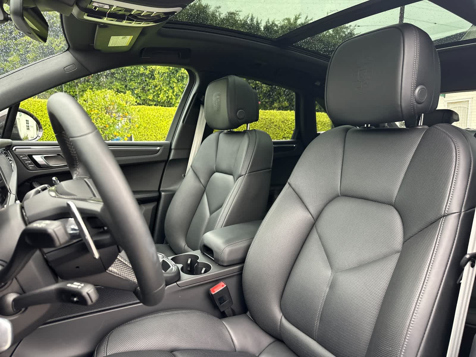 Thumbnail: 2025 Porsche Macan - 5